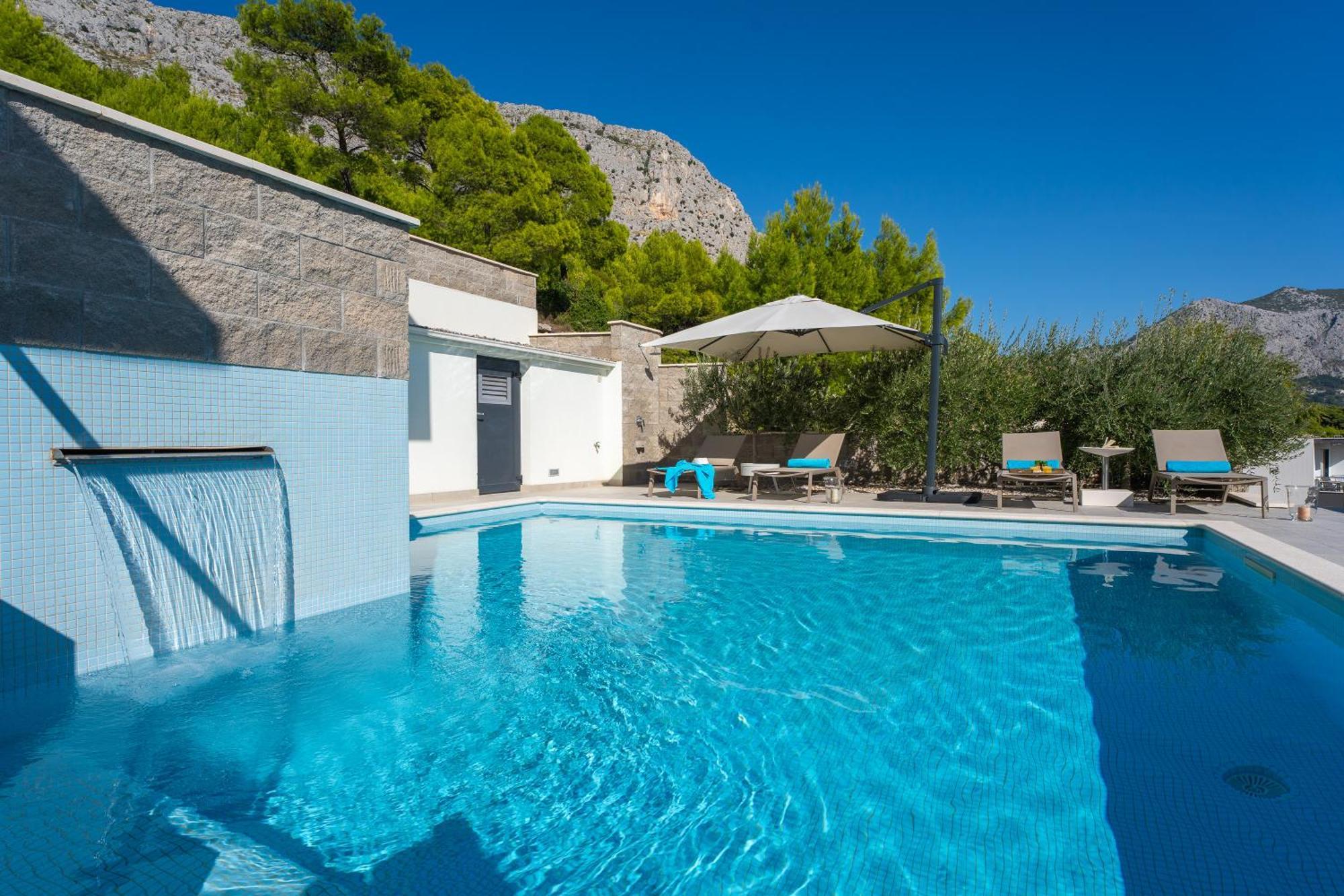 Villa Allegra With 32Msq Heated Pool, 300M Far From Sandy Beaches, Open Sea View Omiš Exterior foto